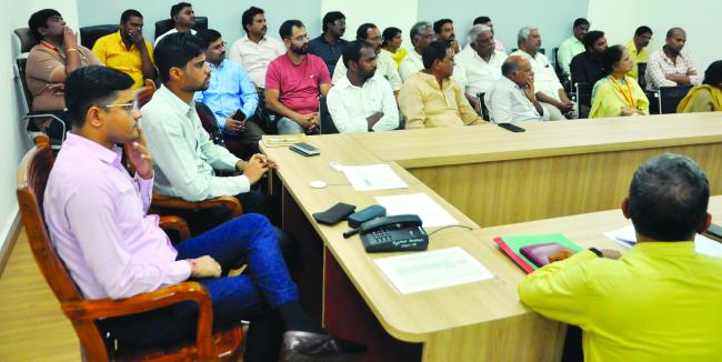 ಕೋಳಿ ಶೀತ ಜ್ವರ ಹರಡದಂತೆ ಸೂಕ್ತ ಮುಂಜಾಗೃತೆ ವಹಿಸಿ: ಜಿಲ್ಲಾಧಿಕಾರಿ ನಲಿನ್ ಅತುಲ್ 