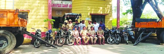  ವಿವಿಧೆಡೆ ವಾಹನಗಳ ಕಳುವು: ವಾಹನಗಳ ಸಮೇತ ನಾಲ್ವರ ಬಂಧನ 