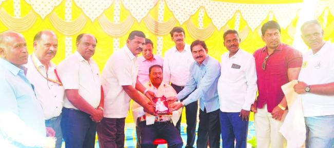 ಡೆಪೂಟಿ ಚೆನ್ನಬಸಪ್ಪನವರು ಪ್ರಾರಂಭಿಸಿದ ಗಂಡು ಮಕ್ಕಳ ಟ್ರೈನಿಂಗ್ ಕಾಲೇಜ  