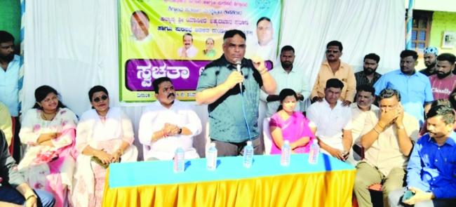 ಸ್ಲಂ ನಿವಾಸಿಗಳಿಗೆ ಮೂಲಭೂತ ಸೌಕರ್ಯ ಒದಗಿಸಬೇಕು: ಶಾಸಕ ಪಠಾಣ