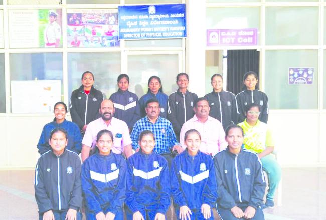 ದಕ್ಷಿಣ ಭಾರತ ಅಂತರ ವಿಶ್ವವಿದ್ಯಾಲಯದ ಕ್ರೀಡೆಗೆ ಮಹಿಳಾ ವಿವಿಯ ಕ್ರೀಡಾಪಟುಗಳು ಆಯ್ಕೆ 