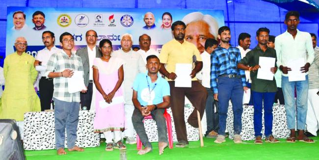 ಗದಗ ಜಿಲ್ಲೆಯಲ್ಲಿ ಭಾರೀ ಪ್ರತಿಕ್ರಿಯೆ ಪಡೆದ ಉದ್ಯೋಗ ಮೇಳ : ಸಚಿವ ಎಚ್‌. ಕೆ. ಪಾಟೀಲ 