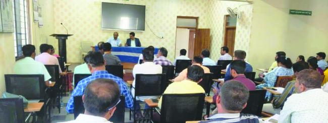  ಬೇಸಿಗೆಯಲ್ಲಿ ಕುಡಿಯುವ ನೀರು ಮತ್ತು ಮೇವಿನ ಲಭ್ಯತೆ: ಕೊಪ್ಪಳ ತಾಲೂಕ ಮಟ್ಟದ ಸಭೆ