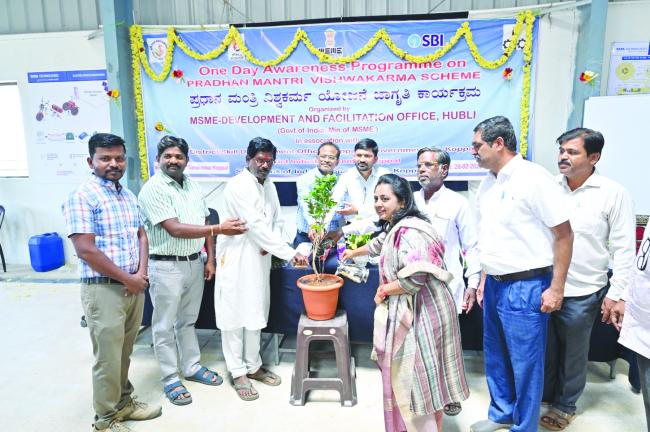 ಟಣಕನಕಲ್‌: ಪಿಎಂ ವಿಶ್ವಕರ್ಮ ಯೋಜನೆಯ ಜಾಗೃತಿ ಅಭಿಯಾನ