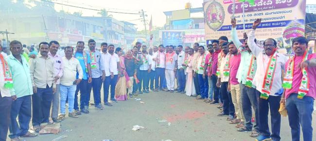 ಹಾಲು ಉತ್ಪಾದಕರ ಸಹಕಾರ ಸಂಘಗಳ ಮತಕ್ಷೇತ್ರದಿಂದ ಕಾಂಗ್ರೆಸ್ ಅಭ್ಯರ್ಥಿಯಾಗಿ ಸ್ಪರ್ಧಿಸಿದ್ದ ಚಂದ್ರ​‍್ಪ ಜಾಲಗಾರ ಗೆಲುವು