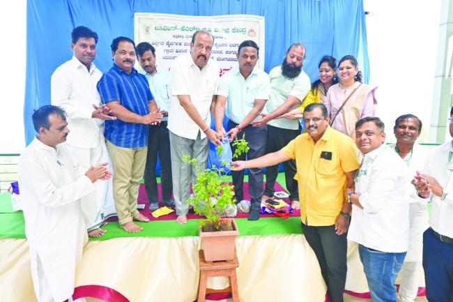 ಕೆಎಲ್‌ಇ ಕೆವಿಕೆಯಲ್ಲಿ-ಅಗ್ನಿ ಹೋತ್ರ ಕಾರ್ಯಕ್ರಮ 