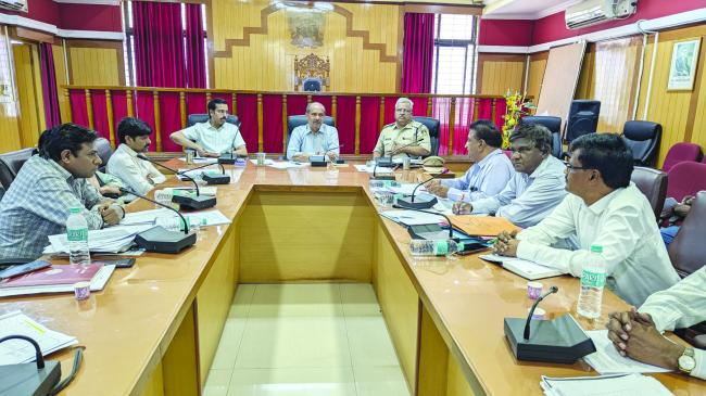 ಜಿಲ್ಲಾ ಮಟ್ಟದ ಕಣ್ಗಾವಲು ಸಮಿತಿ ಸಭೆಸಾಂಕ್ರಾಮಿಕ ಕಾಯಿಲೆಗಳು ಹರಡದಂತೆ ಮುಂಜಾಗ್ರತೆ ಕ್ರಮ ವಹಿಸಿ