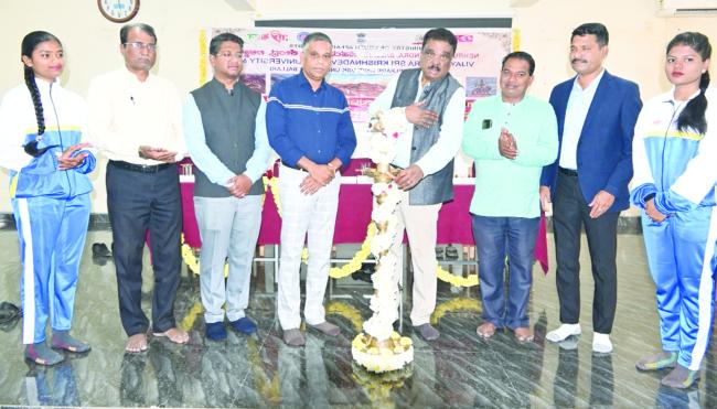 ಅಂತರ ಜಿಲ್ಲಾ ಯುವ ವಿನಿಮಯ ಕಾರ್ಯಕ್ರಮದಲ್ಲಿ ಪ್ರೊ.ಎಂ.ಮುನಿರಾಜು ಸಾಂಸ್ಕೃತಿಕ ಕಲೆಗಳು ವಿನಿಮಯವಾಗಲಿ