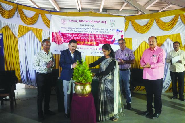 ಹುಬ್ಬಳ್ಳಿಯಲ್ಲಿ  ಸ್ವಯಂ ಪ್ರೇರಿತ ರಕ್ತದಾನ ಶಿಬಿರ