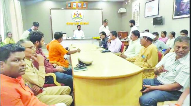 ಸರ್ಕಾರಿ ಕಚೇರಿಗಳಲ್ಲಿ ಅರ್ಥಪೂರ್ಣ ಜಯಂತಿ ಆಚರಿಸಿ: ತಹಸಿಲ್ದಾರ್ ವಿನೋದ್ ಹತ್ತಳ್ಳಿ   