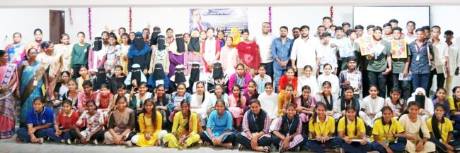 ಅನೌಪಾಕಾರಿಕ ಶಿಕ್ಷಣ ಸಂಸ್ಥೆ, ದಲಿತ ವಿದ್ಯಾರ್ಥಿ ಪರಿಷತ್ ಸಹಯೋಗದಲ್ಲಿ ಖಖಐಅ ಸಹಾಯ ಕೈಪಿಡಿ ಬಿಡುಗಡೆ ಮಾಡಿ ವಿದ್ಯಾರ್ಥಿಗಳಿಗೆ ನೀಡಲಾಯಿತು