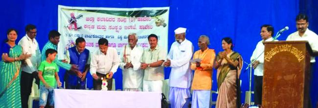 ಮಹಿಳಾ ದಿನಾಚಾರಣೆ: ಸರ್ಕಾರ ಕಲಾವಿದರ ನೆರವಿಗೆ ಬರಬೇಕು