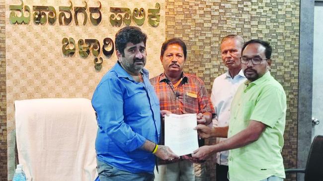 ರುದ್ರಭೂಮಿ ಸ್ವಚ್ಛಗೊಳಿಸುವಂತೆ  ಒತ್ತಾಯ