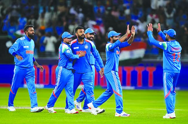  12 ವರ್ಷಗಳ ನಂತರ ಮತ್ತೊಮ್ಮೆ ಚಾಂಪಿಯನ್ಸ್‌ ಟ್ರೋಫಿ ಮುಡಿಗೇರಿಸಿಕೊಳ್ಳಲು ಸಜ್ಜಾದ ಟೀಮ್ ಇಂಡಿಯಾ: ದೇವರಿಗೆ ಅಭಿಮಾನಿಗಳ ವಿಶೇಷ ಪೂಜೆ ಪ್ರಾರ್ಥನೆ