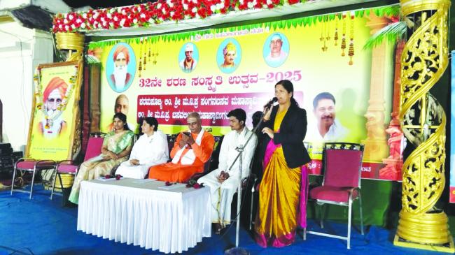 ಸಂಸ್ಕೃತಿಯನ್ನ ಉಳಿಸಲು ಶರಣ ಸಂಸ್ಕೃತಿ ಉತ್ಸವದಲ್ಲಿ ಪಾಲ್ಗೋಳ್ಳಿ : ಶಕುಂತಲಾ ದುಂಡಿಗೌಡ್ರ