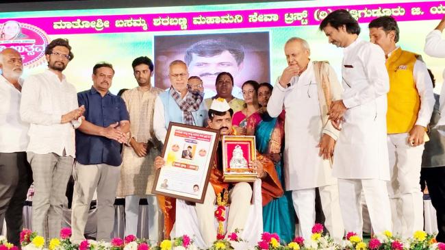 ತಾಯಿ ಹೃದಯದ ಡಾ.ಪ್ರಭುಗೌಡ ಗೆ ಜನನಿ ಪ್ರಶಸ್ತಿ ಪ್ರದಾನ