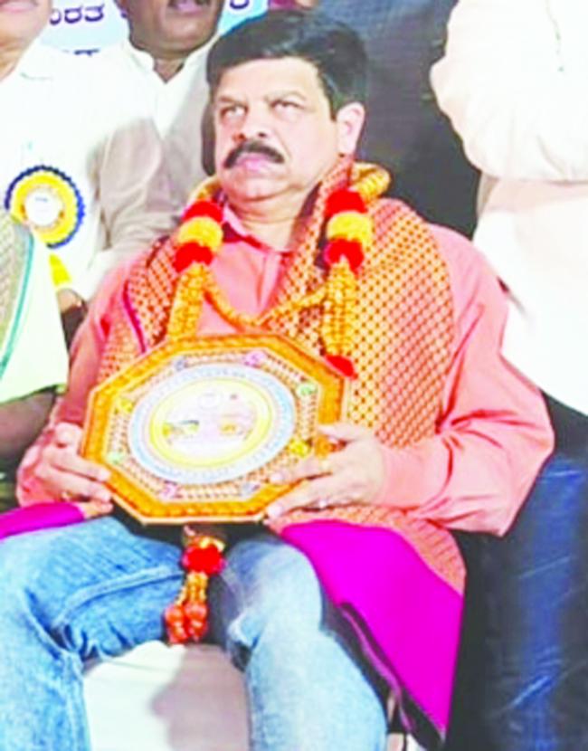 ಎಂ.ಕೆ.ಹೆಗಡೆಗೆ ರವಿ ಬೆಳಗೆರೆ ಪ್ರಶಸ್ತಿ ಪ್ರದಾನ 