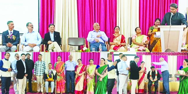 ಬಾಲಮಂದಿರ ಪ್ರೌಢಶಾಲೆಗೆ ಈಶ್ವರ ಕಾಂದೂ ಭೇಟಿ:ಶ್ಲಾಘನೆ 