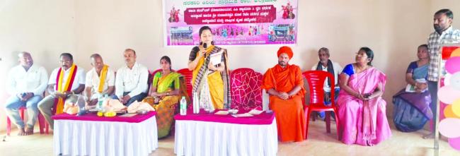 ಅಭಿವೃದ್ಧಿಯಲ್ಲಿ ಅಲ್ಲಾಪುರ ಗ್ರಾಮ ಮಾದರಿ: ದಿವ್ಯ ಪ್ರಭು