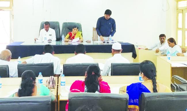 ಕೆರೂರ ಪಪಂ ಬೆಂಕಿ ನಂದಿಸಲು 70 ಸಾವಿರ ವೆಚ್ಚ ! ಬೀದಿ ದೀಪ ನಿರ್ವಹಣೆಗೂ ಭಾರಿ ವೆಚ್ಚ* ಟೆಂಡರ್ ಕರೆಯದಿರುವದು ಅಕ್ಷಮ್ಯ