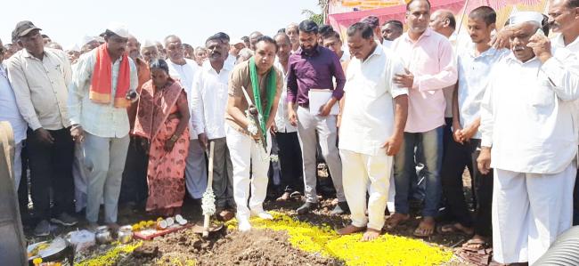 1.50 ಕೋಟಿ ರೂ ಸವಳು ಜವಳು ನಿರ್ಮೂಲನಾ ಯೋಜನೆಗೆ ಶಾಸಕ ಹುಕ್ಕೇರಿ ಚಾಲನೆ