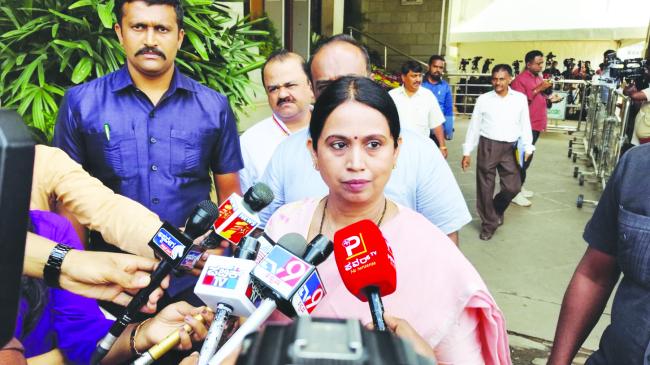 ರನ್ಯಾರಾವ್ ಚಿನ್ನ ಕಳ್ಳಸಾಗಣೆ ಪ್ರಕರಣ ಸೂಕ್ತ ತನಿಖೆಯಾಗಲಿ: ಸಚಿವೆ ಲಕ್ಷ್ಮೀ ಹೆಬ್ಬಾಳಕರ್ 