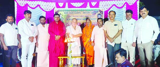 ಸತ್ಪುರುಷರ ವಾಣಿ ಆಲಿಸಿದರೆ ಮನುಷ್ಯನ ಜೀವನ ಸಾರ್ಥಕ: ವಾಲಿಕಾರ 