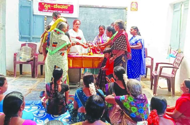 ನರೇಗಾ ಯೋಜನೆಯ ಮೂಲಕ ಮಹಿಳೆಯರು ಅರ್ಥಿಕ ಪ್ರಗತಿ ಪಡೆಯಬಹುದೆಂದು - ರಾಜೇಶ್ವರಿ