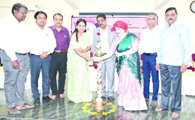 ವಿಜಯನಗರ ಶ್ರೀ ಕೃಷ್ಣದೇವರಾಯ ವಿವಿಯಲ್ಲಿ ಅಂತರಾಷ್ಟ್ರೀಯ ಮಹಿಳಾ ದಿನಾಚರಣೆ ಕಾರ್ಯಕ್ರಮ