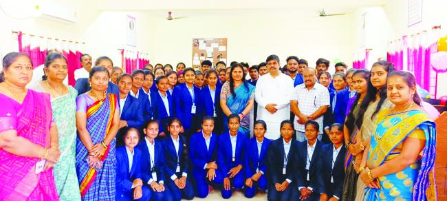 ಪ್ರಯೋಗಾತ್ಮಕ ಕಲಿಕೆಗೆ ಅತ್ಯಾಧುನಿಕ ಕಂಪ್ಯೂಟರ್‌ಗಳು ಸಹಕಾರಿ