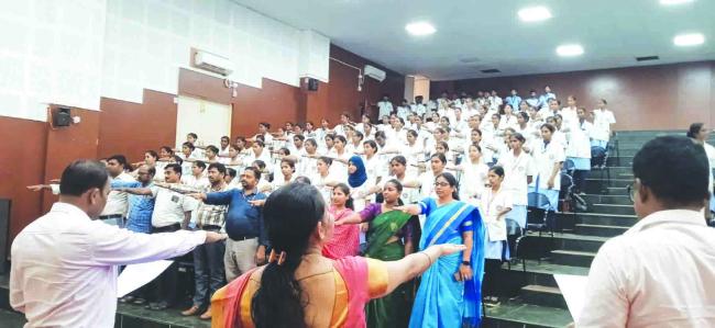 ಜಿಮ್ಸ್‌ ನರ್ಸಿಂಗ್ ಮಹಾವಿದ್ಯಾಲಯದಲ್ಲಿ ರಾಷ್ಟ್ರೀಯ ಯುವದಿನಾಚರಣೆ ಮತ್ತು ಪ್ರಶಸ್ತಿ ಪ್ರಧಾನ ಕಾರ್ಯಕ್ರಮ