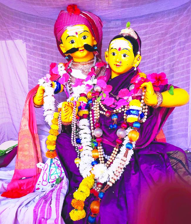 ಅಮ್ಮಿನಬಾವಿ ಪಂಚಗೃಹ ಹಿರೇಮಠದಲ್ಲಿ ಕಾಮಣ್ಣ-ರತಿದೇವಿ ಪೂಜೆ  