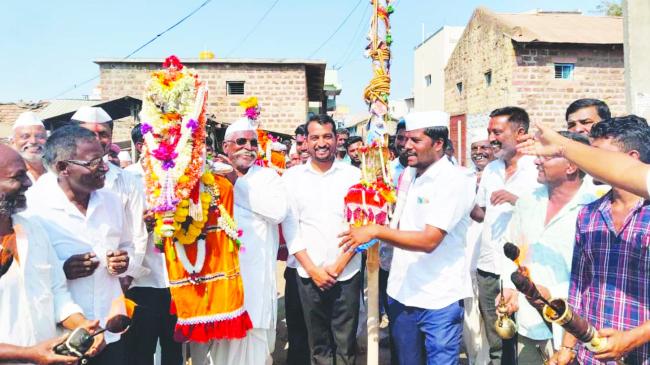 ಶ್ರೀಶೈಲ ಮಲ್ಲಿಕಾರ್ಜುನ ದರ್ಶನಕ್ಕೆ ಗುರ್ಲಾಪೂರ ಭಕ್ತರ ಕಾಲ್ನಡಿಗೆ 