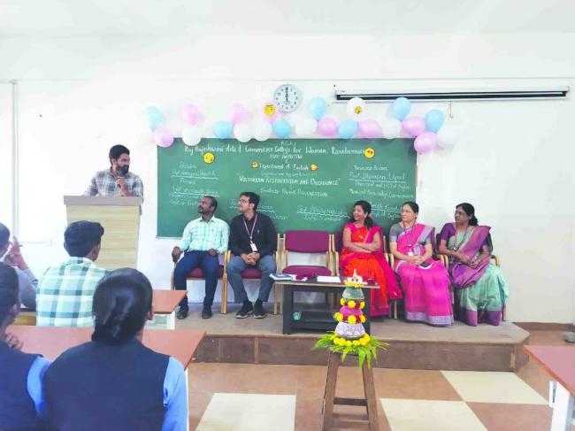 ಕೆಎಲ್‌ಇ ಶಿಕ್ಷಣ ಸಂಸ್ಥೆ ರಾಜರಾಜೇಶ್ವರಿ ಕಾಲೇಜು: ಆಂಗ್ಲ ಭಾಷಾ  ಕಾರ್ಯಾಗಾರ