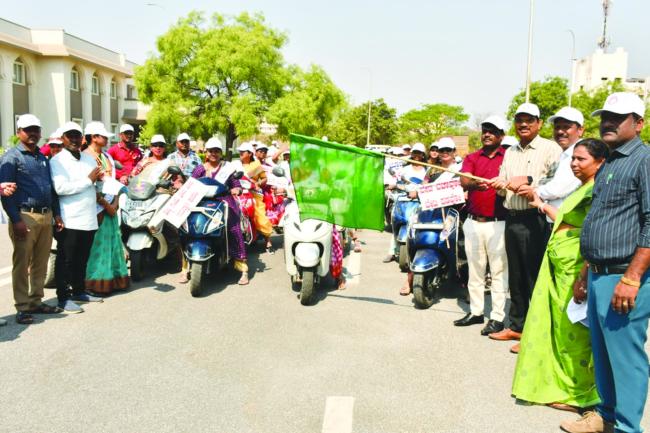 ಹೆಣ್ಣು ಮಗುವಿಗೆ ಶಿಕ್ಷಣ ಒದಗಿಸಬೇಕು: ವಿಜಯ್ ಕುಮಾರ್ 