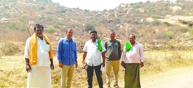 ಎರಡು ಚಿರತೆಗಳು ಪ್ರತ್ಯಕ್ಷ : ಆತಂಕಗೊಂಡ ಗ್ರಾಮಸ್ಥರು : ಚಿರತೆ ಸೆರೆಗೆ ಒತ್ತಾಯ