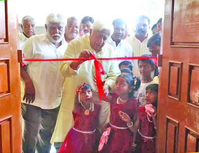 ನವೀಕೃತಗೊಂಡ ಶಾಲಾ ಕಟ್ಟಡ ಉದ್ಘಾಟಿಸಿದ ಸಚಿವ ಎಚ್‌. ಕೆ. ಪಾಟೀಲ