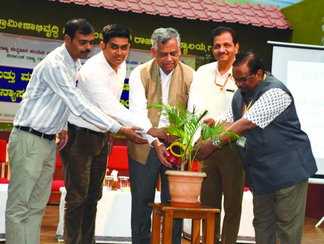 ಮಾದಕ ವಸ್ತುಗಳು ರಾಷ್ಟ್ರದ ಅಭಿವೃದ್ಧಿಗೆ ಮಾರಕಯುವಜನತೆ ಮಾದಕ ವಸ್ತುಗಳಿಂದ ದೂರವಿರಿ :ಡಾ.ಸುರೇಶ ನಾಡಗೌಡರ