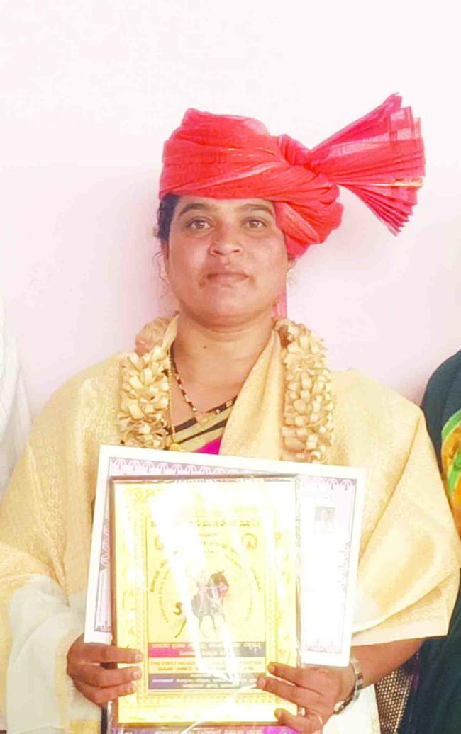 ಹಸೀನಾ ಮುಲ್ಲಾ ಗೆ ಕಿತ್ತೂರ ರಾಣಿ ಚೆನ್ನಮ್ಮ ಸದ್ಭಾವನಾ ಪ್ರಶಸ್ತಿ