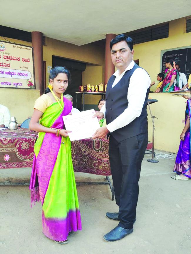 ವಿದ್ಯಾರ್ಥಿಗಳು ಉತ್ತಮ ಪ್ರಜೆಗಳಾಗಬೇಕು: ಏಕನಾಥ್ ಮೊರೆ 