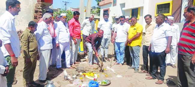 ಗ್ರಾಮ ಪಂಚಾಯತ್ ಕಟ್ಟಡ ಕಾಮಗಾರಿಗೆ ಚಾಲನೆ 