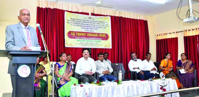  ನಕಲಿ ವಸ್ತು, ವ್ಯಾಪಾರಿಗಳ ಬಗ್ಗೆ ಜಾಗೃತರಾಗಿರಿ: ನ್ಯಾಯಾಧೀಶ ಪಿ.ಎಫ್‌.ದೊಡ್ಡಮನಿ 