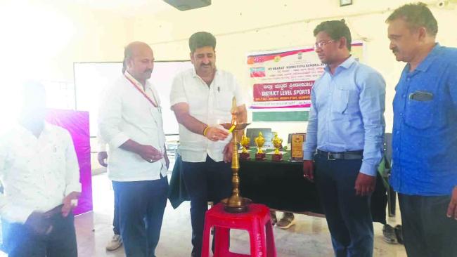 ಯುವಕರು ಶಿಕ್ಷಣದ ಜೊತೆ ಕ್ರೀಡೆಯಲ್ಲೂ ತೊಡಗಿಸಿಕೊಳ್ಳಬೇಕು: ಮೇಯರ್ ಮುಲ್ಲಂಗಿ ನಂದೀಶ್ 