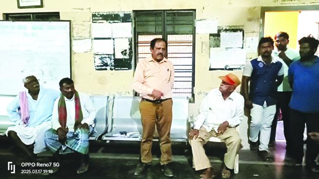 ರೇಷ್ಮೆ  ಮಾರುಕಟ್ಟೆಯಲ್ಲಿ ಮಾರಾಟಕ್ಕೆ ತಂದಿದ್ದ ರೇಷ್ಮೆ ಕಳ್ಳತನವಾಗಿದೆ 