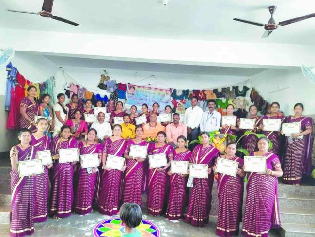 ಮಾರುತಿ ನಗರದಲ್ಲಿ ಜ್ಞಾನ ವಿಕಾಸ ಕೇಂದ್ರ ಕೌಶಲ್ಯ ತರಬೇತಿ