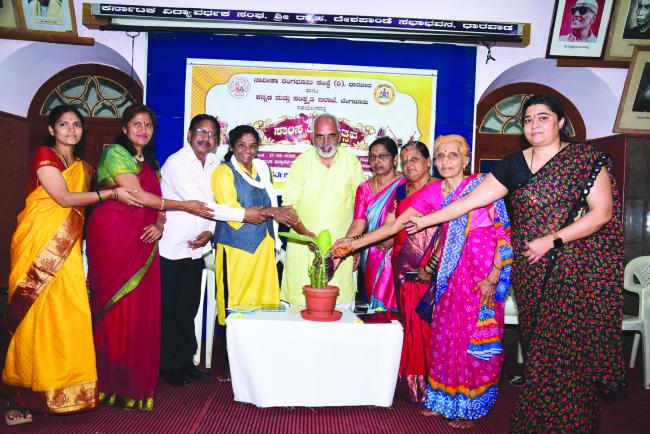 ಪುರುಷ ಪ್ರಧಾನ ವ್ಯವಸ್ಥೆಯಿರುವ ತಮ್ಮ ಸ್ಥಾನಗಳನ್ನು ಭದ್ರಗೊಳಿಸುವ ನಿಟ್ಟಿನಲ್ಲಿ ಸಾಗುತ್ತಿರುವ ಮಹಿಳೆಯರ ಕಾರ್ಯ ಶ್ಲಾಘನಿಯ 