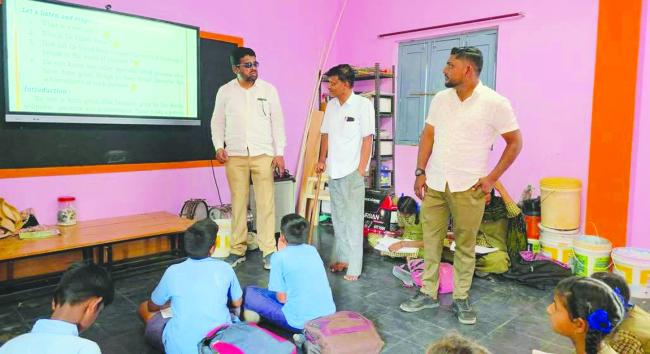 ನಗರಸಭೆ ಅಧ್ಯಕ್ಷ ಅಮ್ಜದ್ ಪಟೇಲ್ ಶಾಲೆಗೆ ಭೇಟಿ ಪರಿಸರ ವೀಕ್ಷಣೆ