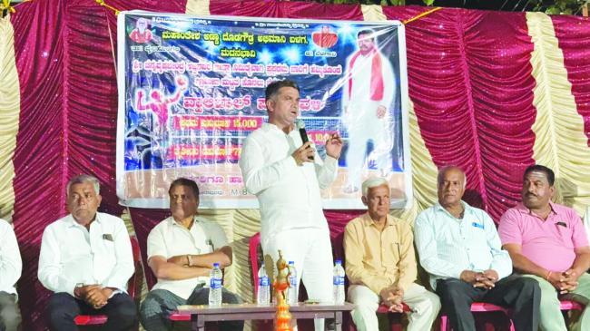 ವಿದ್ಯಾರ್ಥಿಗಳು ಬಾಲ್ಯದಲ್ಲಿ ಕ್ರೀಡಾ ಮನೋಭಾವನೆ ಹೆಚ್ಚಿಸಿಕೊಳ್ಳಿ : ಮಹಾಂತೇಶ ದೊಡ್ಡಗೌಡರ  
