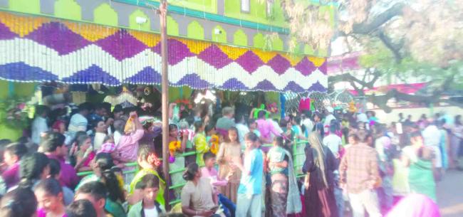 ಉರುಸ್ ಸಂಭ್ರಮದಲ್ಲಿ ಹಿಂದೂ-ಮುಸ್ಲಿಮರಿಂದ ಪ್ರಾರ್ಥನೆ