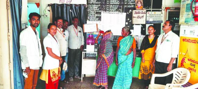 ಬೇಸಿಗೆಯಲ್ಲಿ ಸಾರ್ವಜನಿಕರು ಆರೋಗ್ಯದ ಬಗ್ಗೆ ಕಾಳಜಿ ವಹಿಸಿ: ಡಿಹೆಚ್‌ಓ ಡಾ.ಯಲ್ಲಾ ರಮೇಶ್ ಬಾಬು 